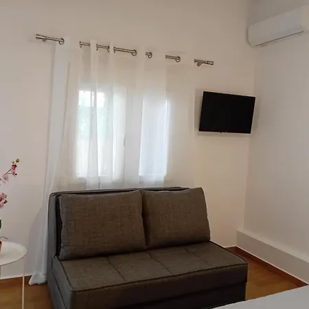 Thoma's Seaside Nea Kallikrateia